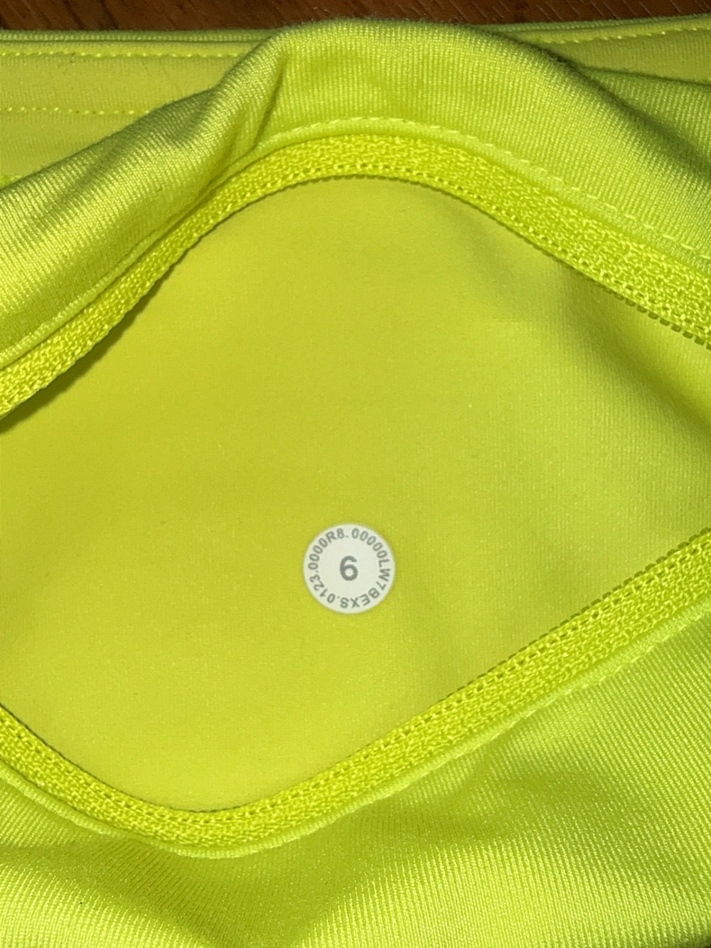 Excellent Lululemon Speed Up high rise Shorts highlighter yellow size 6 2.5” - Picture 10 of 14
